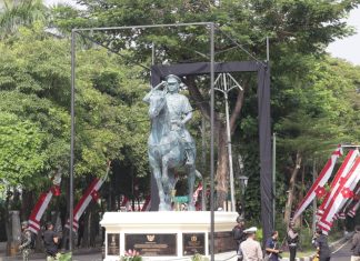 Kapolri Resmikan Patung M. Jasin, Abadikan Sejarah Polisi Istimewa
